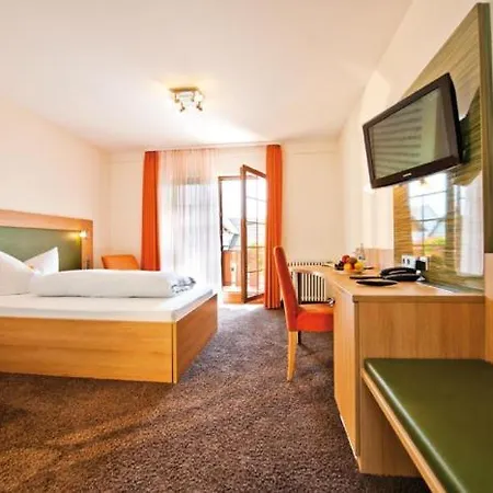 Danner'S Hotel Loewen Hotell 3*