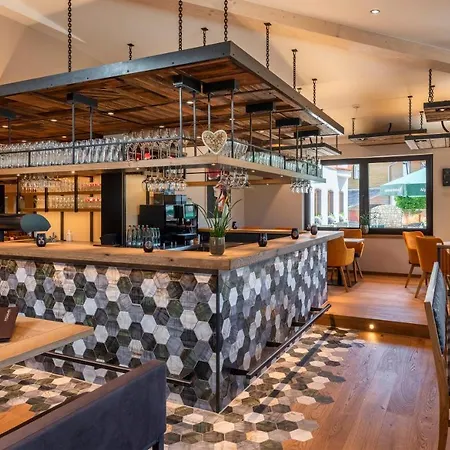 Hotell Danner'S Hotel Loewen