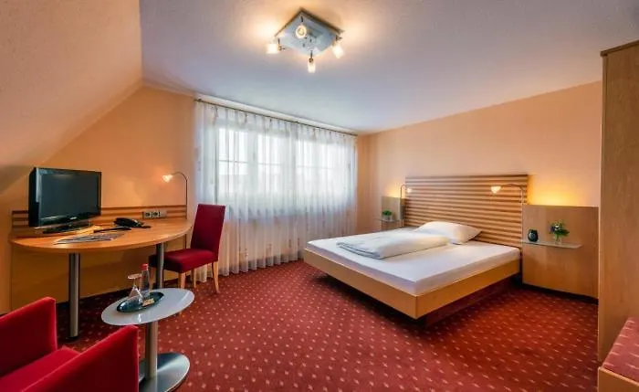 Danner's Loewen 마르살켄침메른